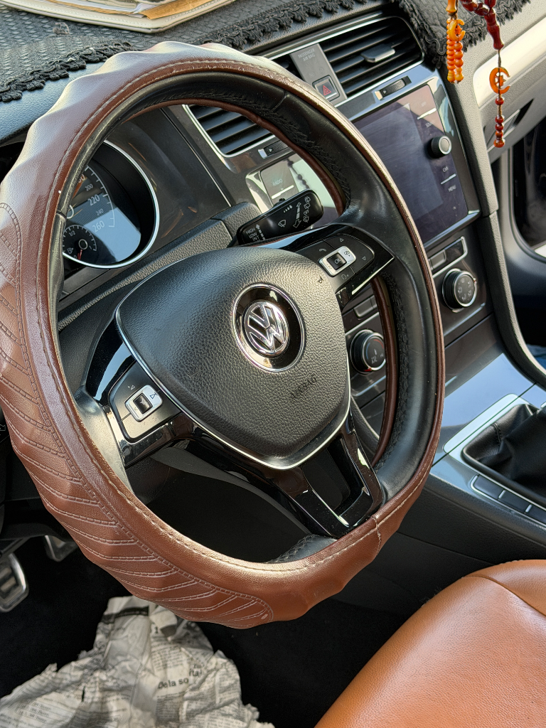 Volkswagen Golf - Photo 6