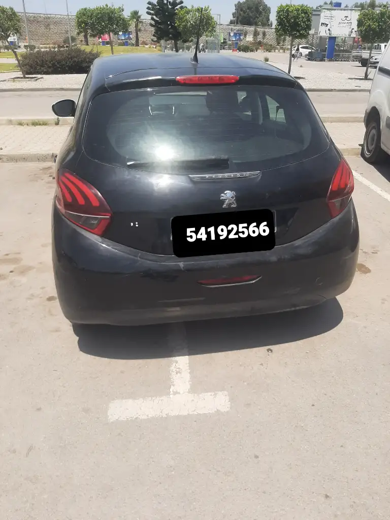 Peugeot 208 - Photo 4
