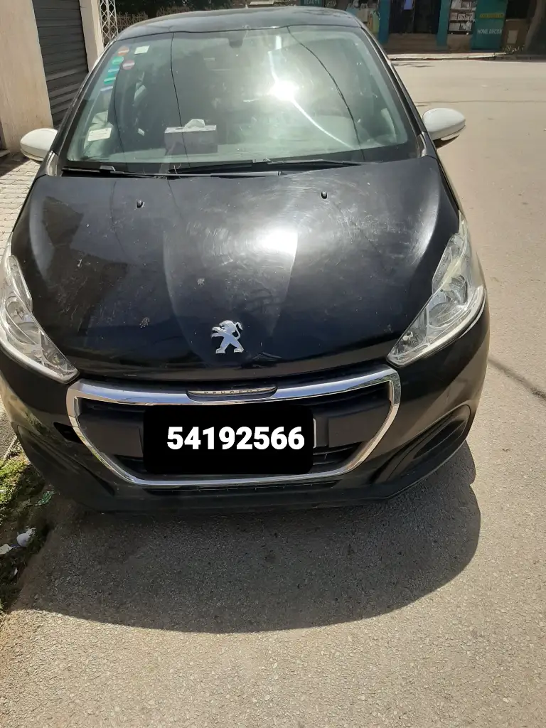 Peugeot 208 - Photo 6