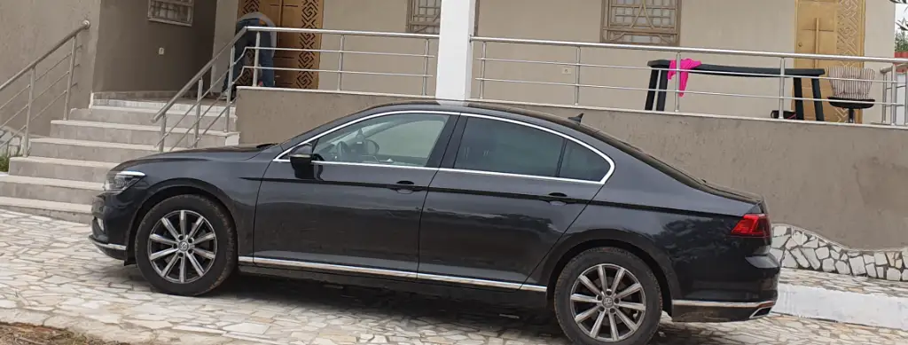 Volkswagen Passat - Photo 4