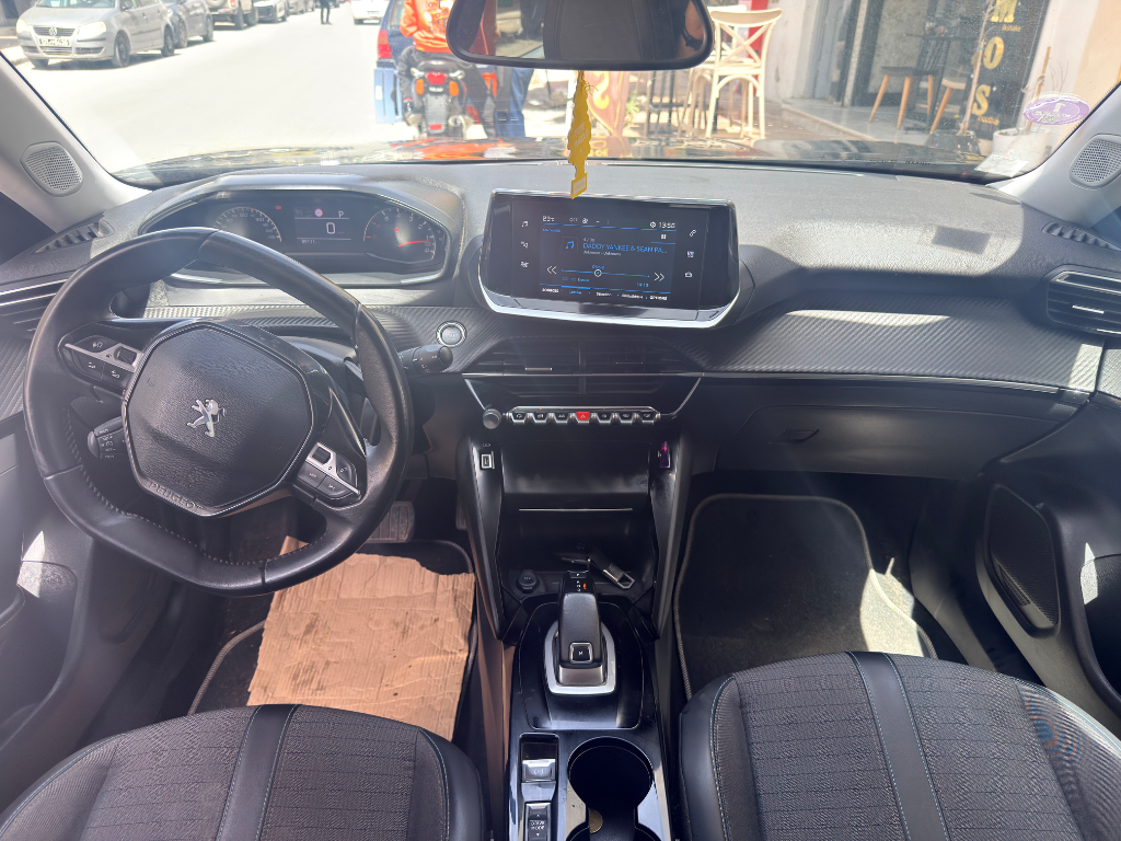 Peugeot 2008 - Photo 6