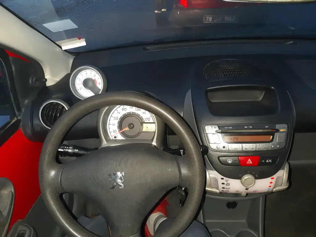 Peugeot 107 - Photo 3