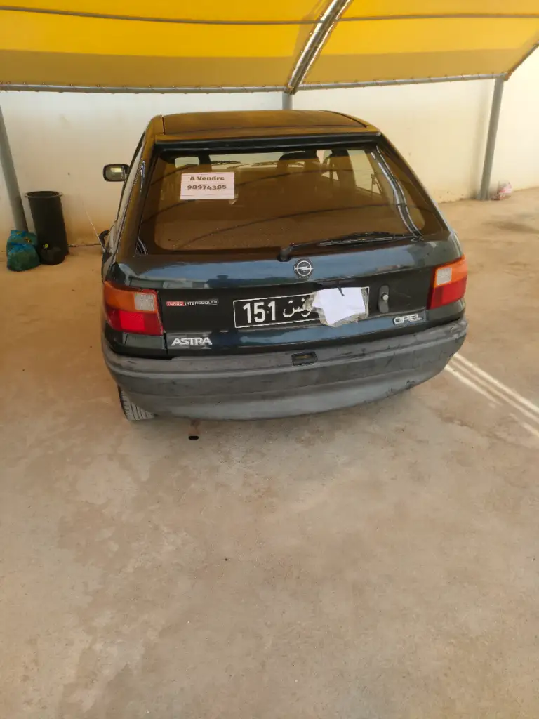 Opel Astra - Photo 3