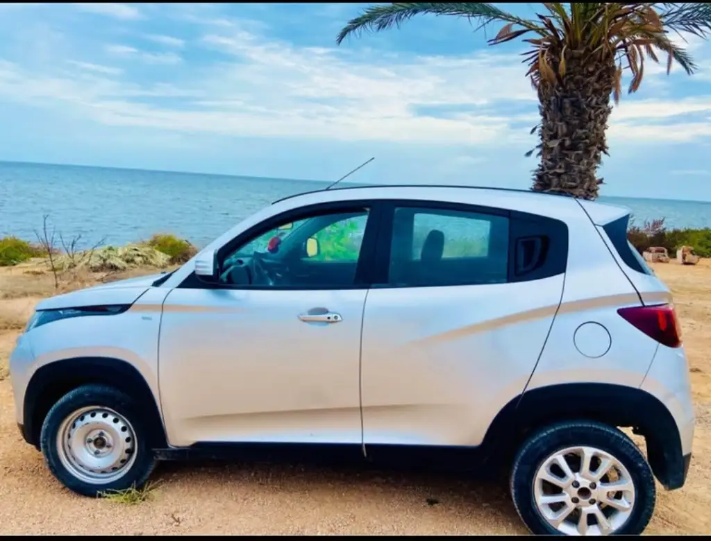 Mahindra KUV 100 - Photo 2