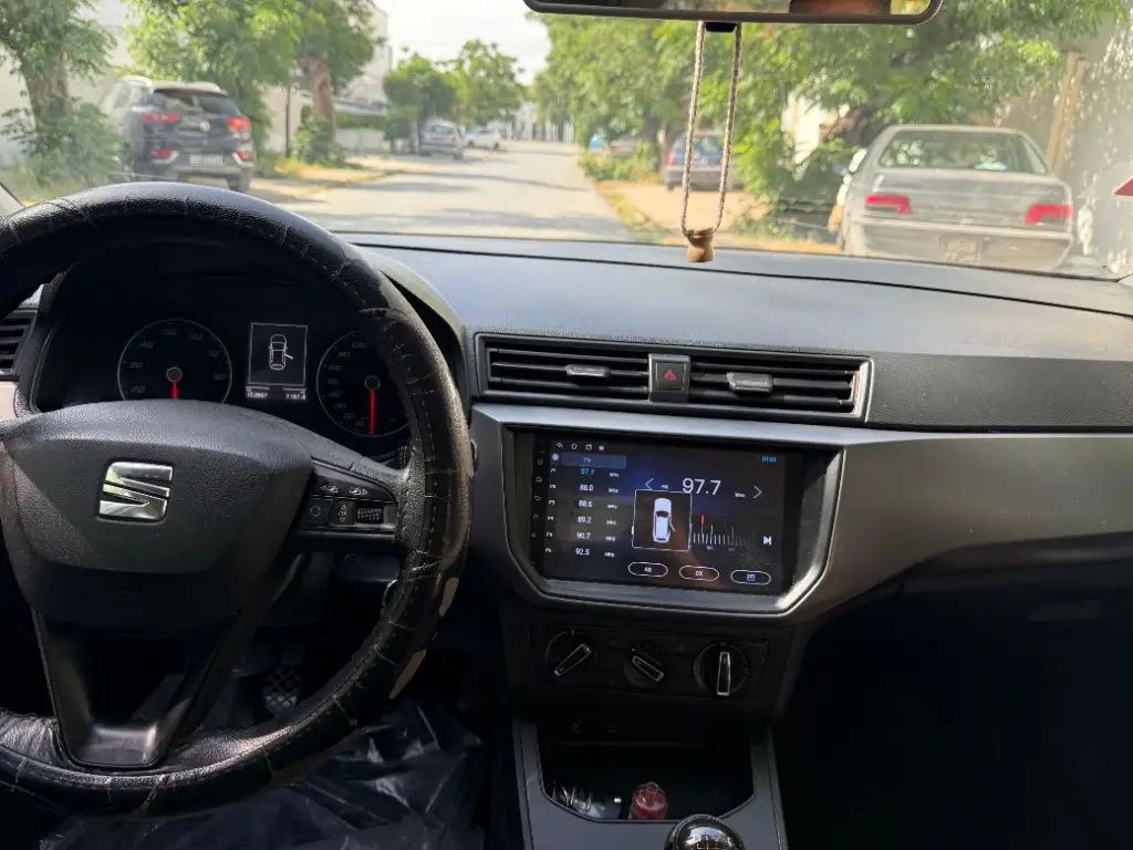 Seat Ibiza - Photo 4