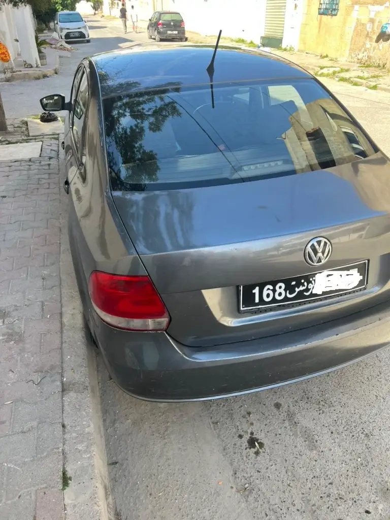 Volkswagen Polo - Photo 2