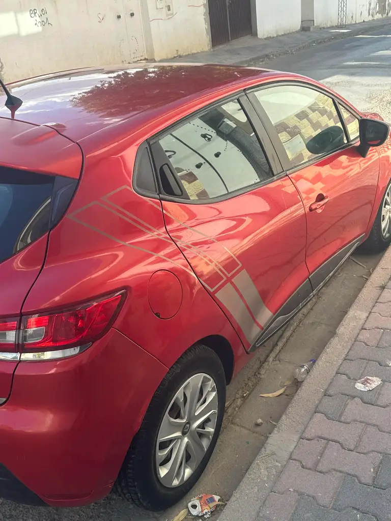 Renault Clio - Photo 2