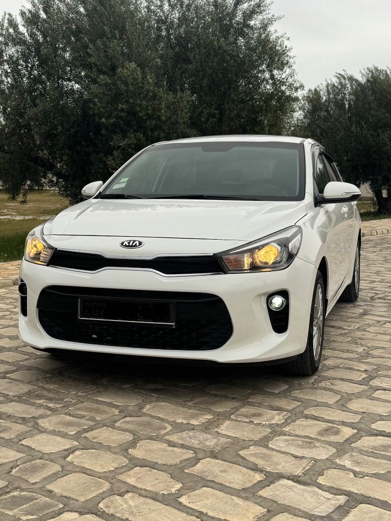 Kia RIO - Photo 2