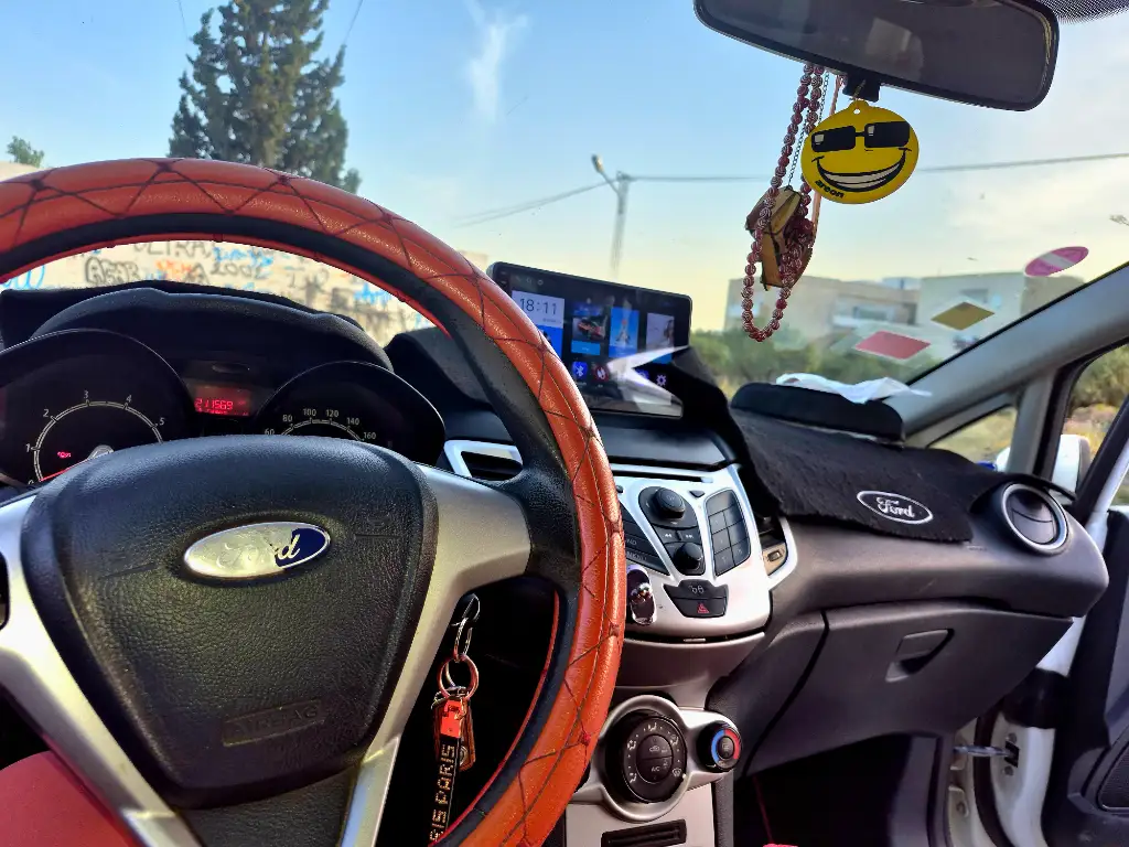Ford FIESTA - Photo 3
