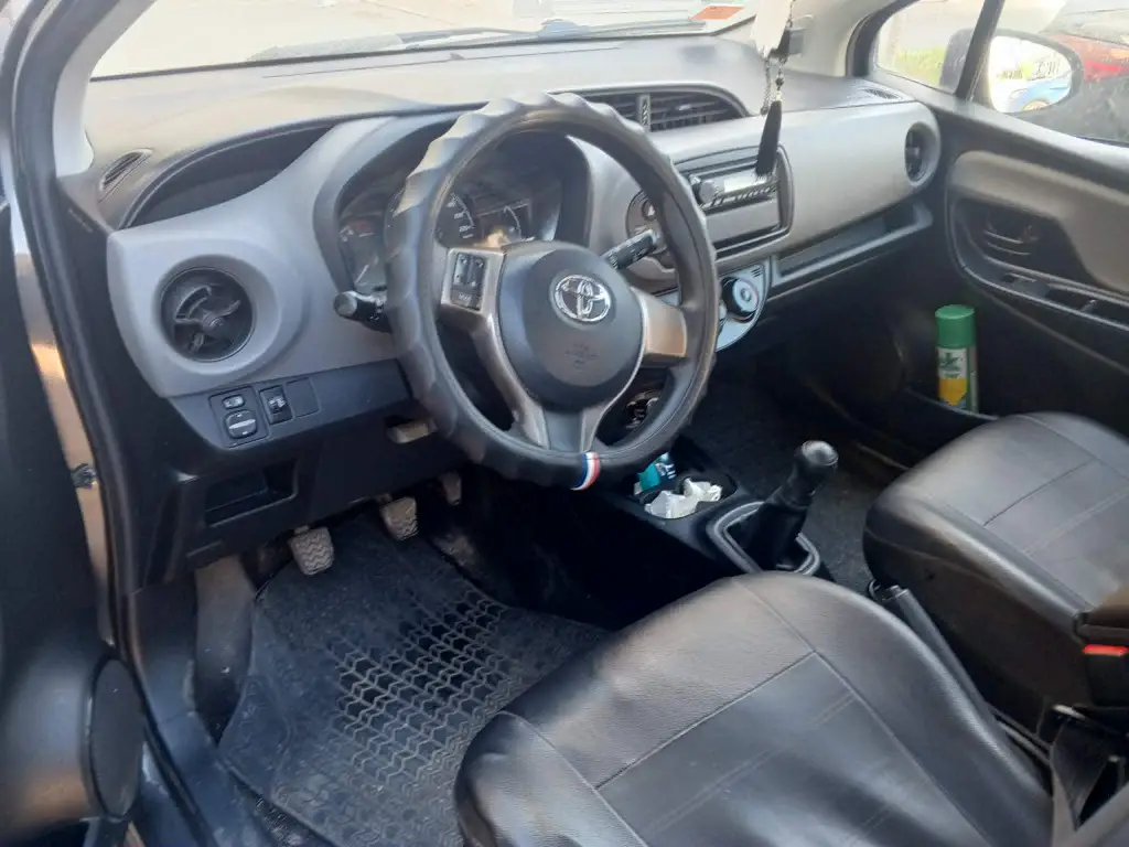 Toyota Yaris - Photo 3