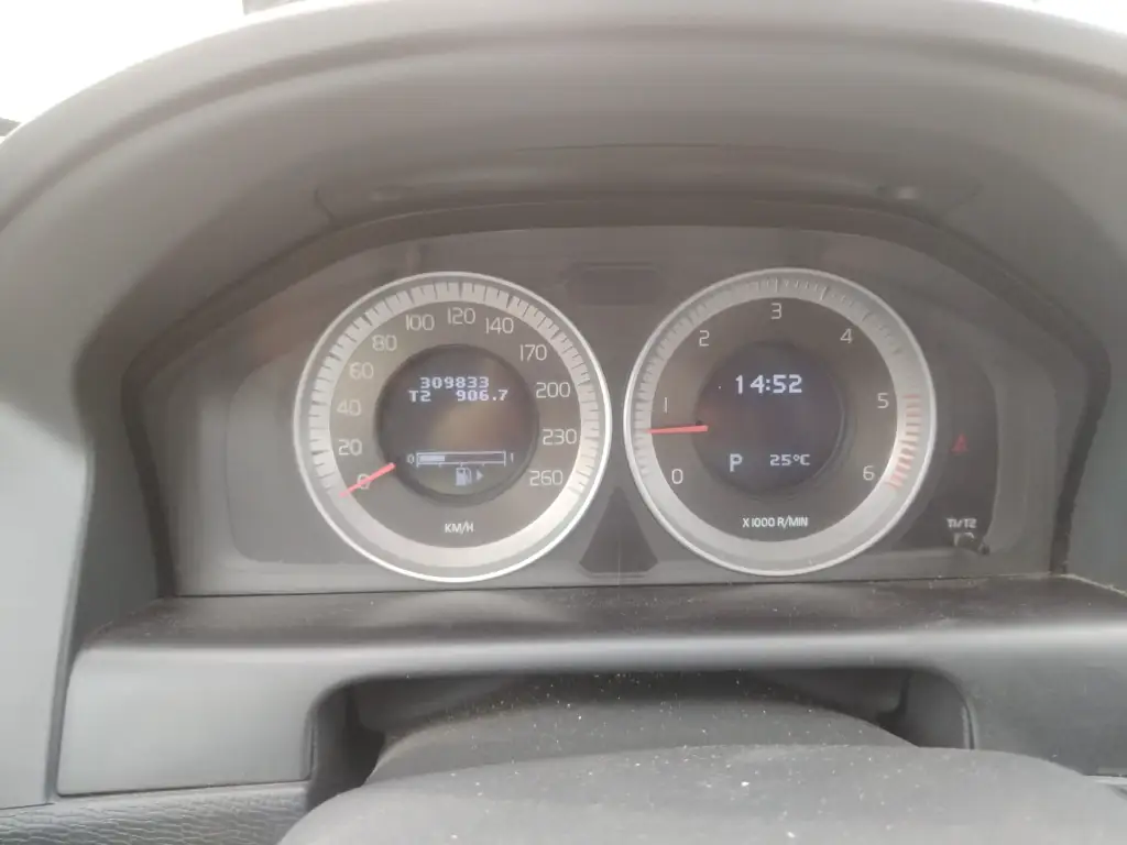 Volvo Xc60 - Photo 8