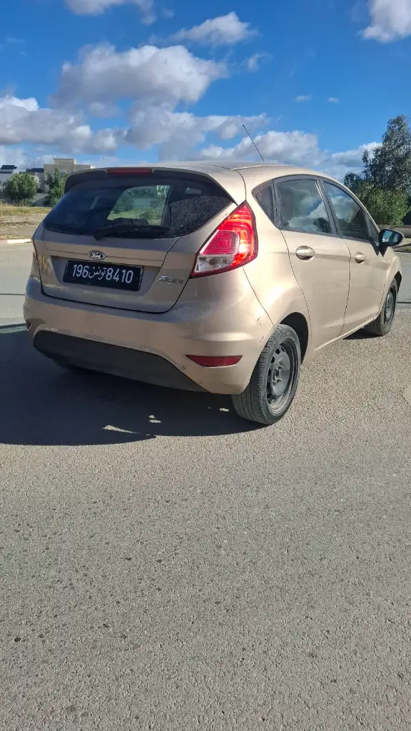 Ford FIESTA - Photo 5