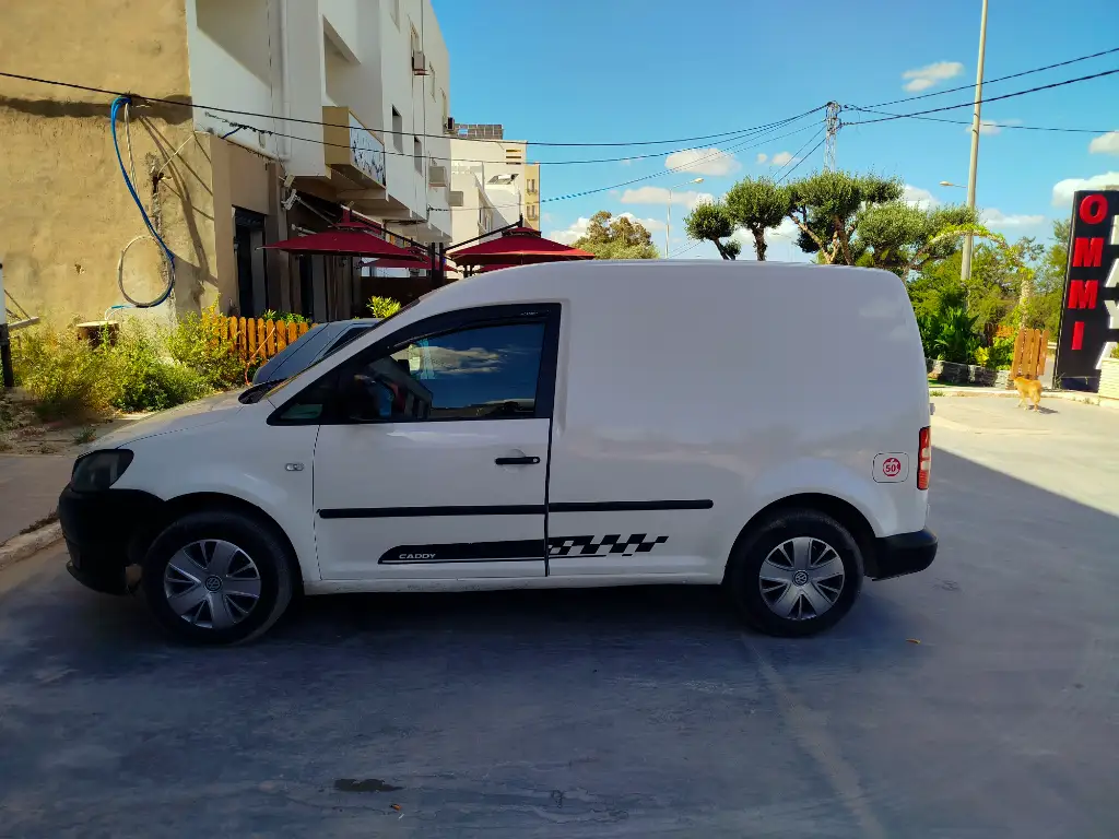 Volkswagen Caddy - Photo 2