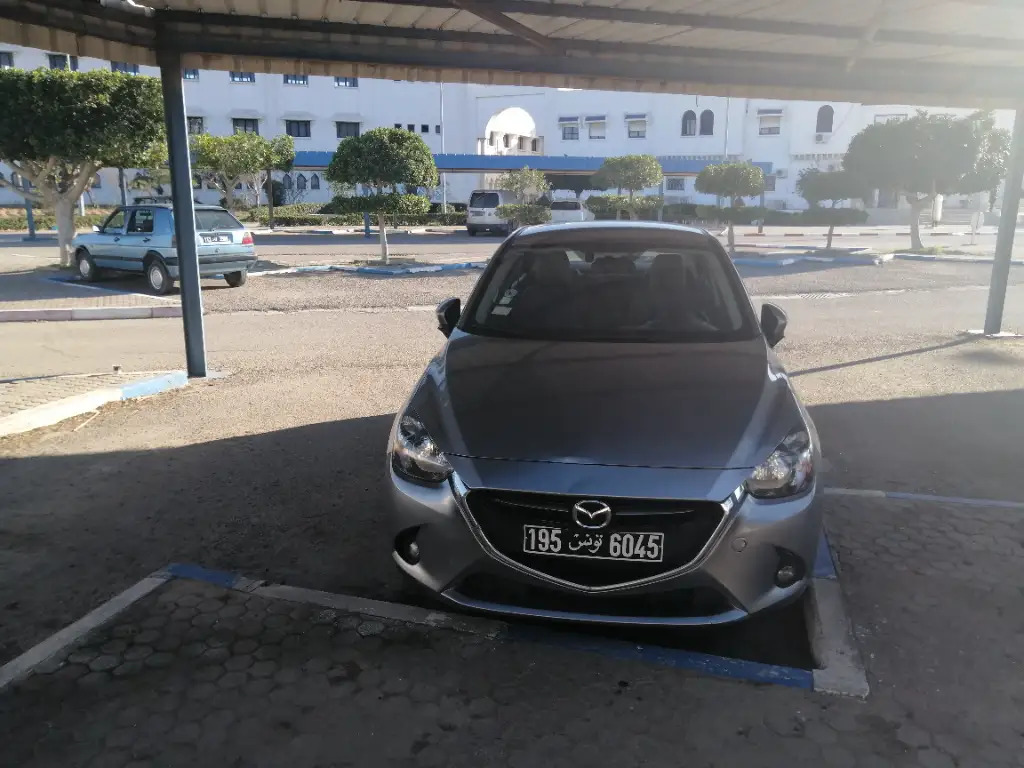 Mazda MAZDA2 2017