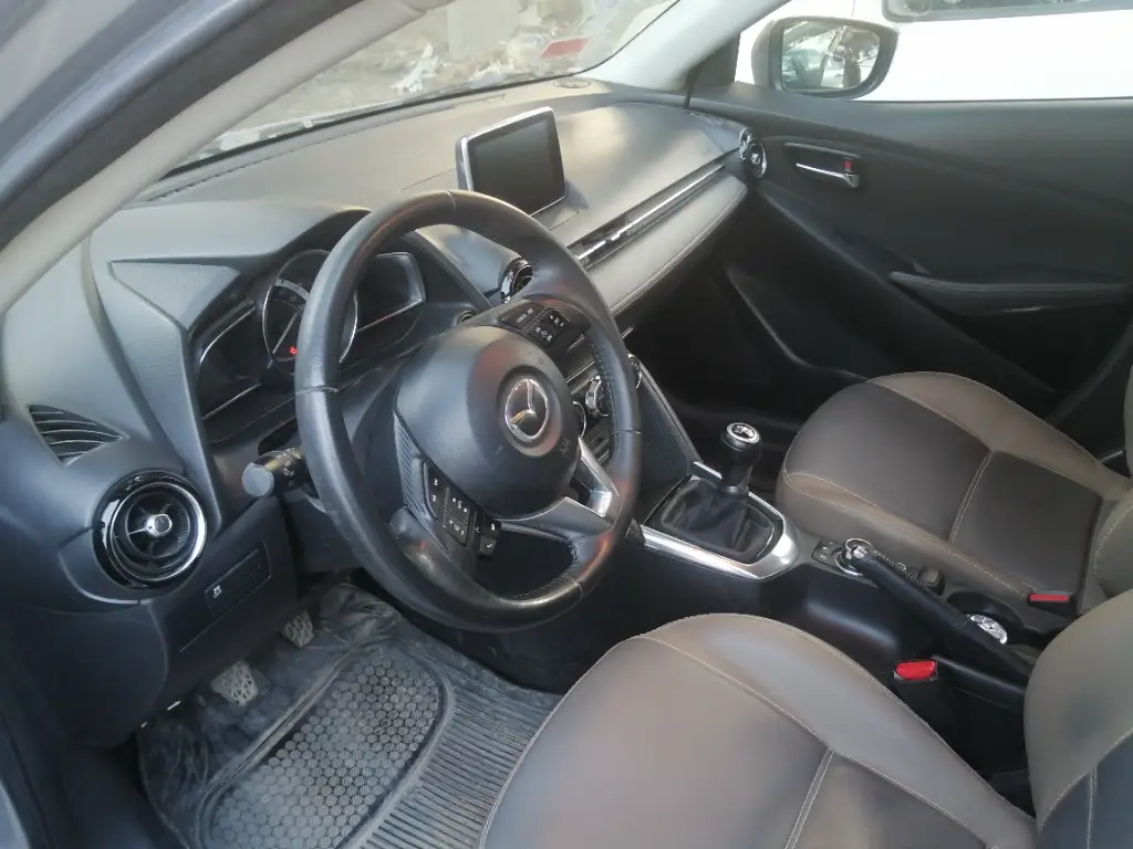 Mazda MAZDA2 - Photo 5