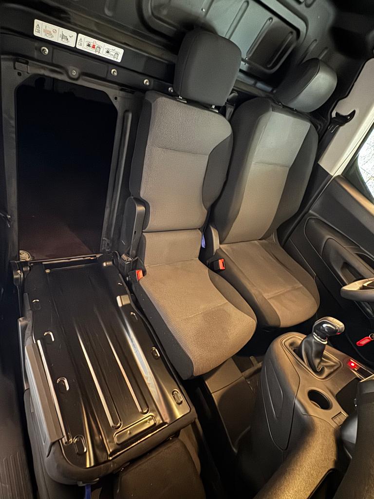 Peugeot Partner - Photo 9