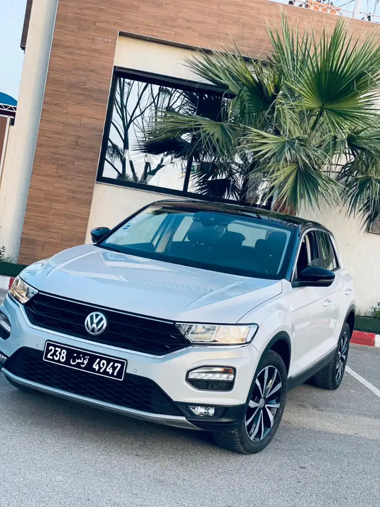 Volkswagen T-Roc - Photo 8