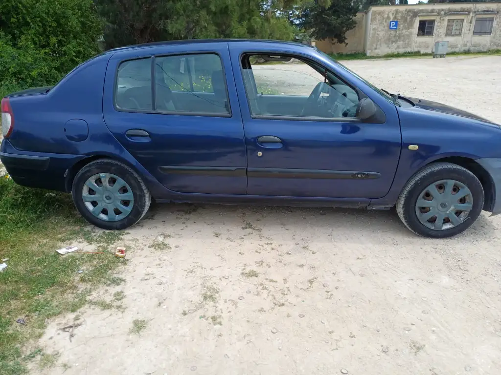 Renault Clio - Photo 2