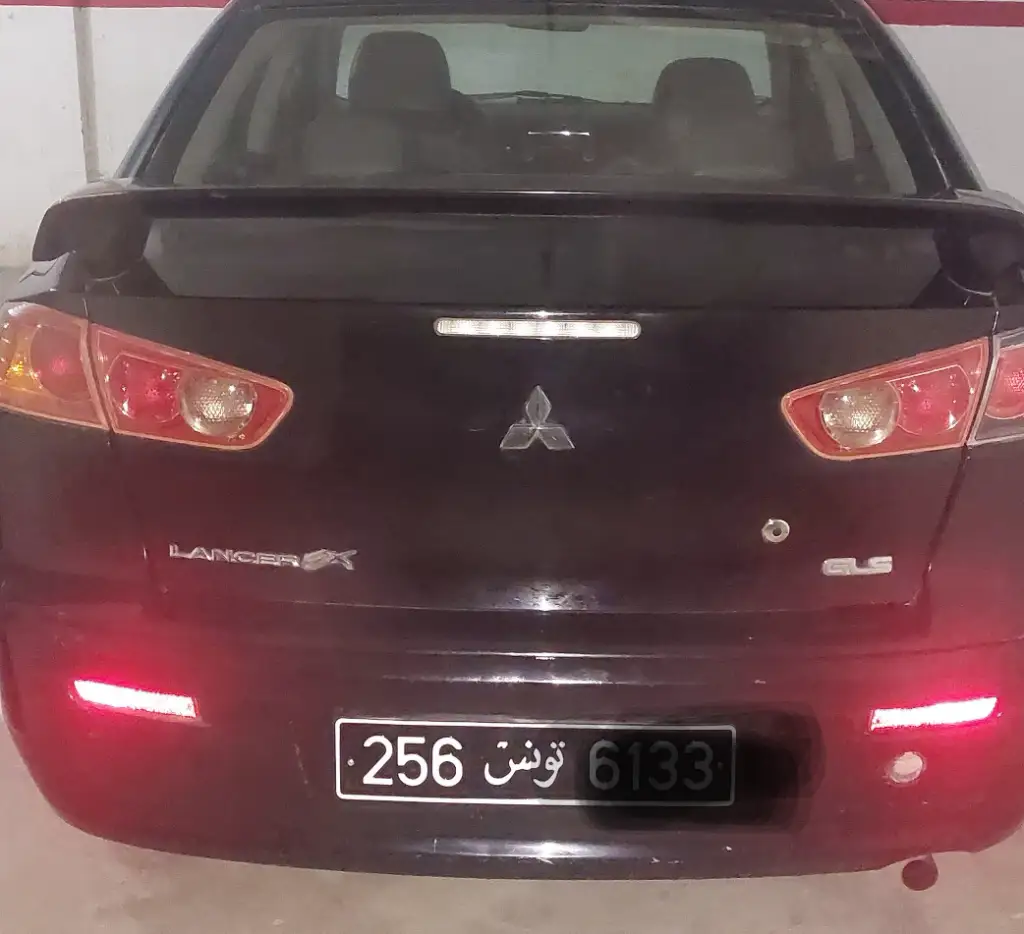Mitsubishi Lancer - Photo 5