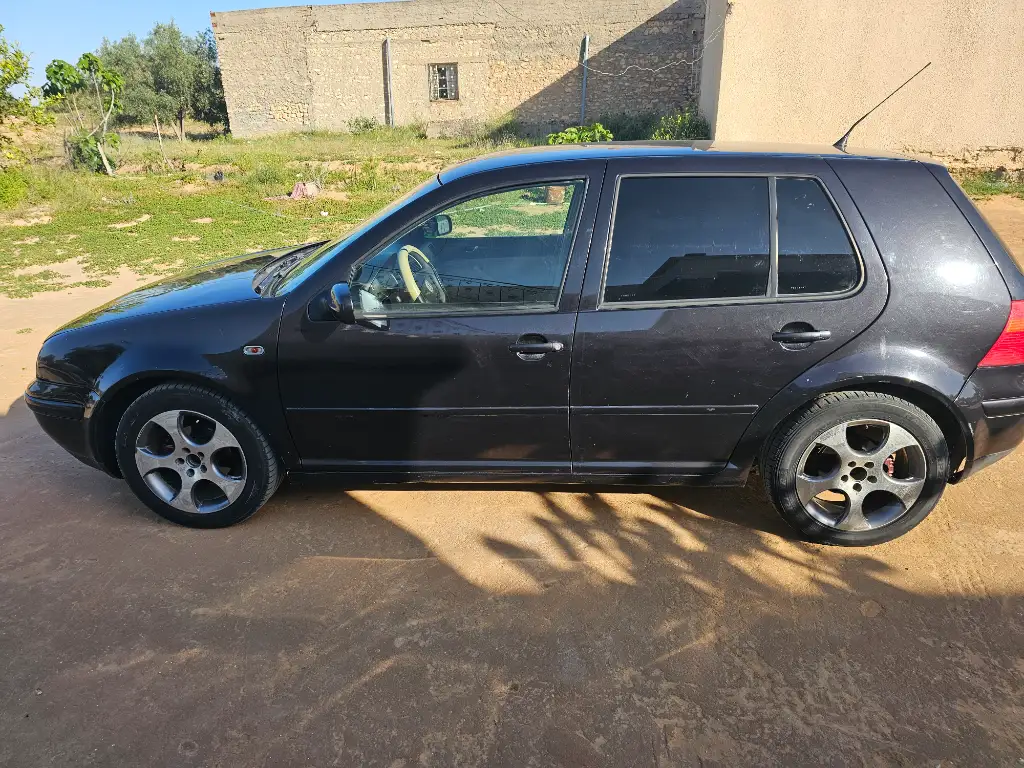 Volkswagen Golf - Photo 4