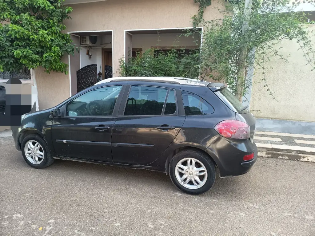Renault Clio - Photo 2
