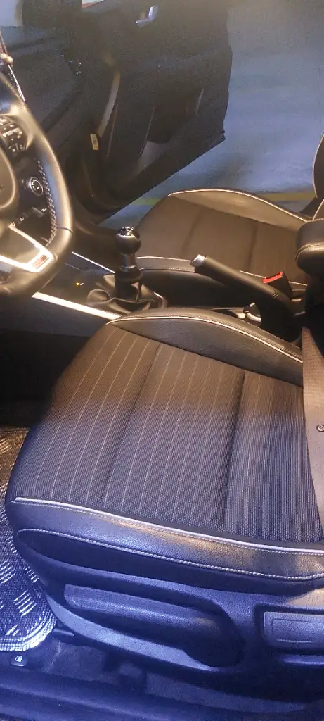 Kia RIO - Photo 8