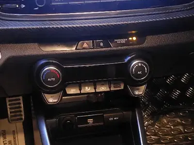 Kia RIO - Photo 9
