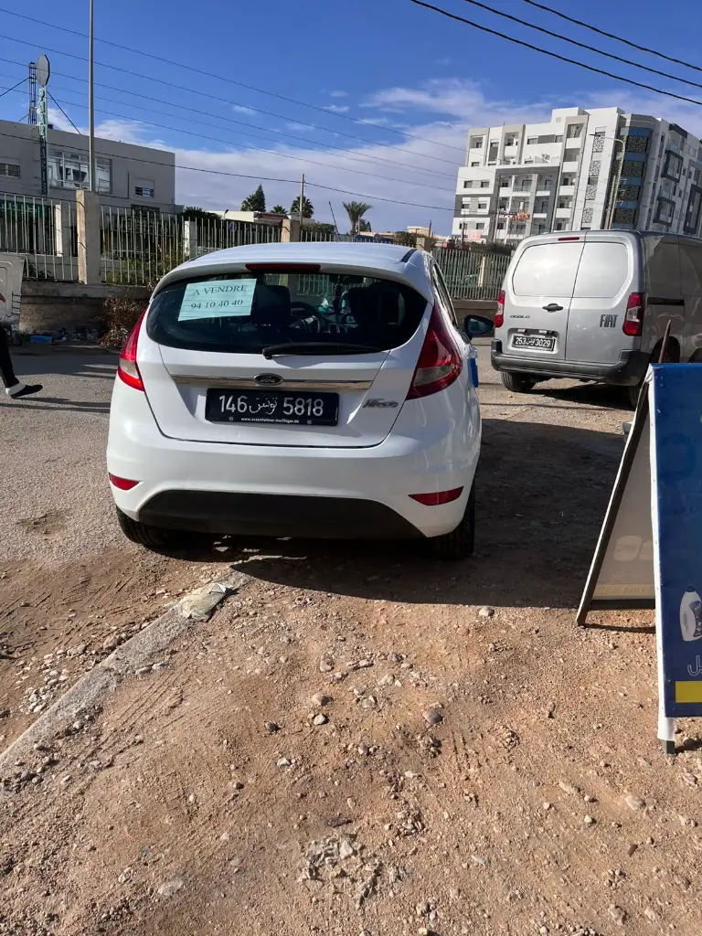 Ford FIESTA - Photo 3