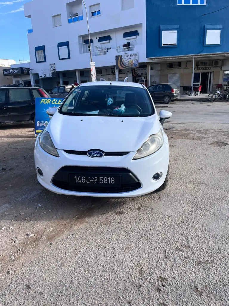 Ford FIESTA - Photo 8