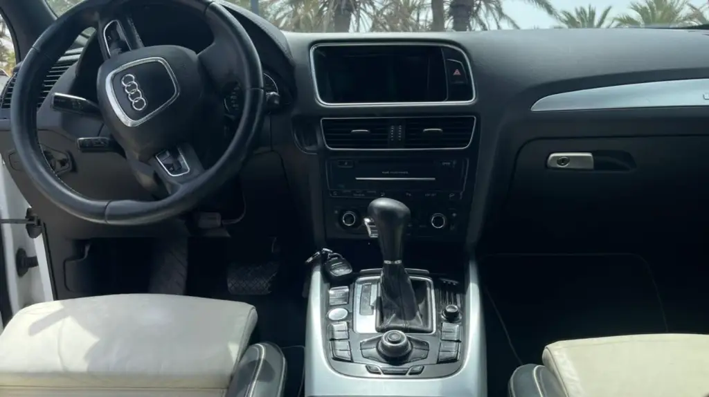 Audi Q5 - Photo 4