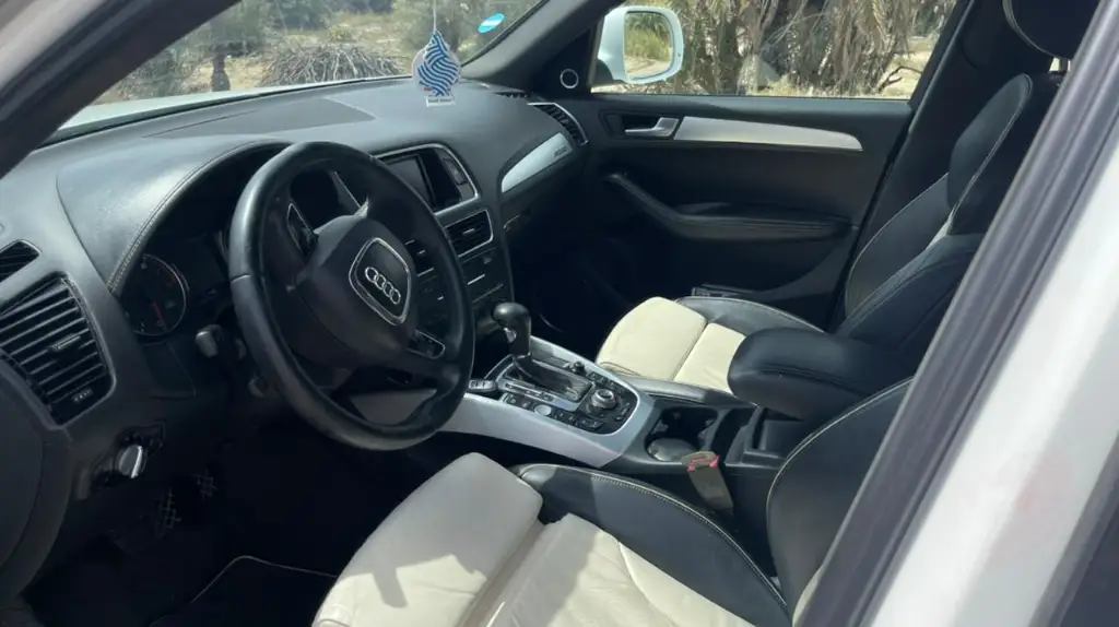 Audi Q5 - Photo 11