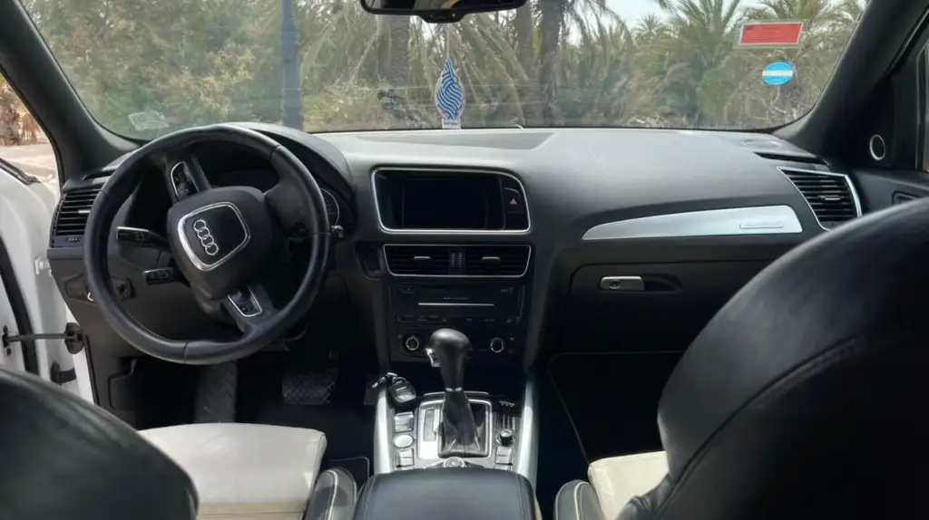 Audi Q5 - Photo 12