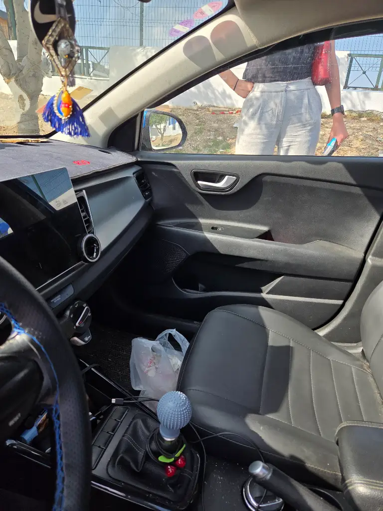 Kia RIO - Photo 11