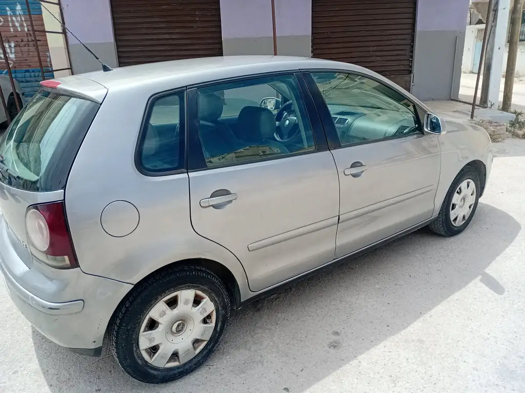 Volkswagen Polo - Photo 2