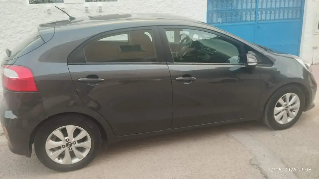 Kia RIO - Photo 4