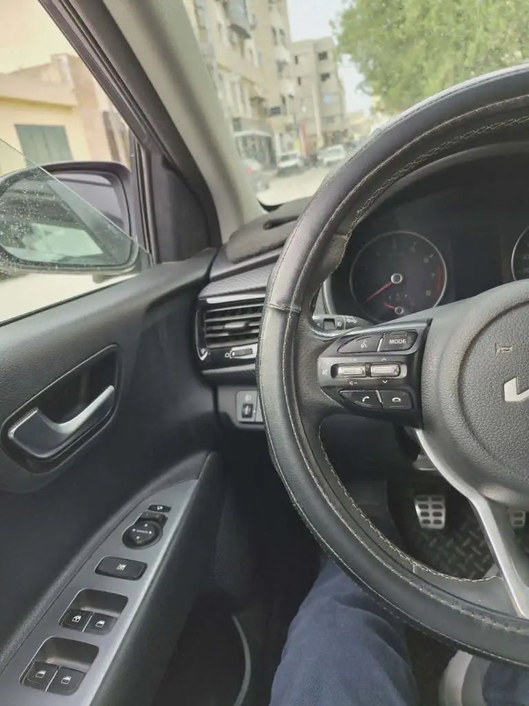 Kia RIO - Photo 3