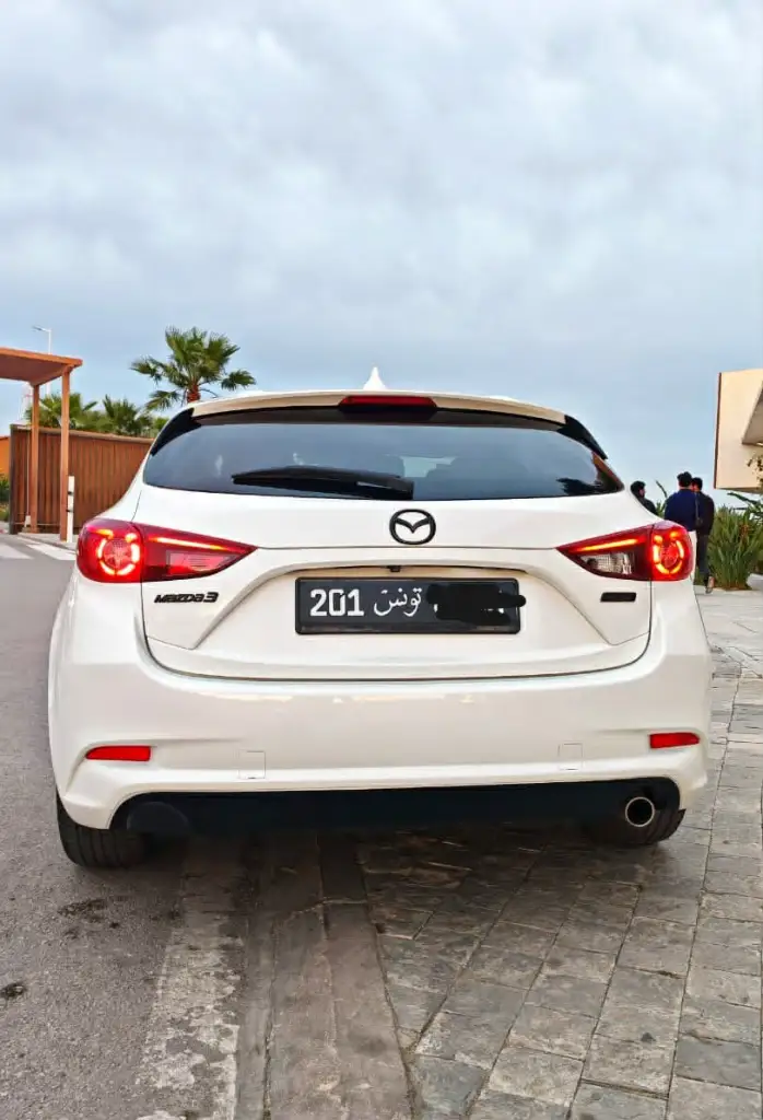 Mazda MAZDA3 - Photo 3