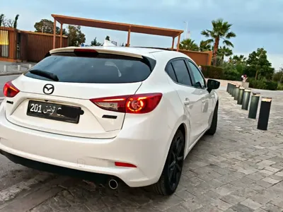 Mazda MAZDA3 - Photo 9