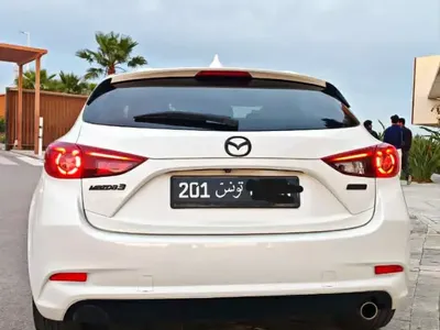 Mazda MAZDA3 - Photo 2