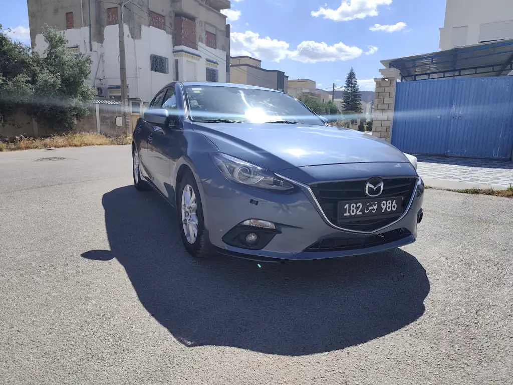 Mazda MAZDA3 - Photo 11