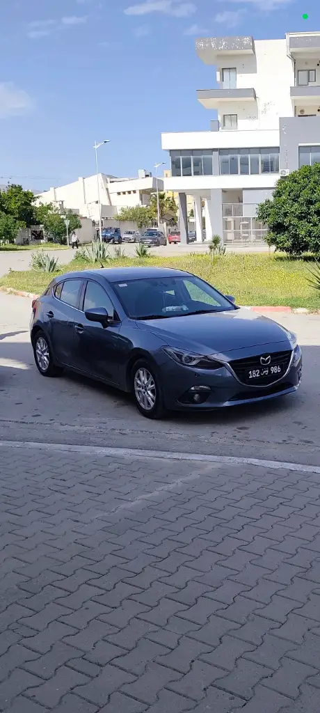 Mazda MAZDA3 - Photo 12