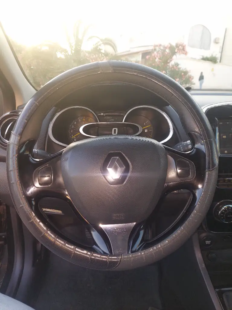 Renault Clio - Photo 2