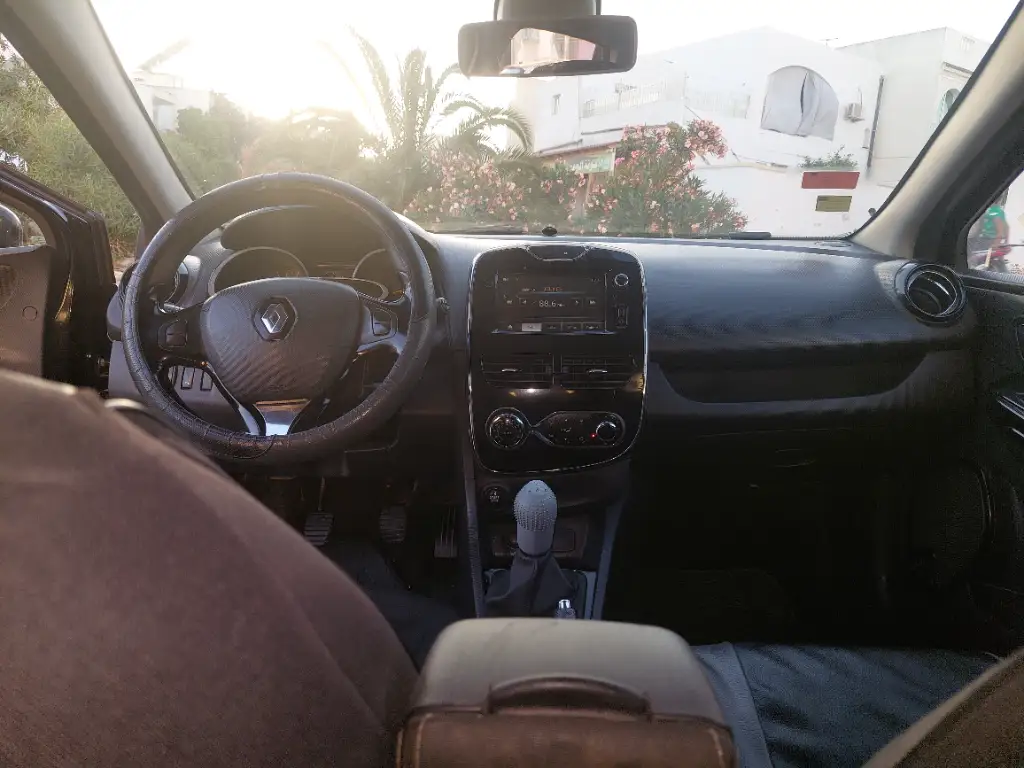 Renault Clio - Photo 3