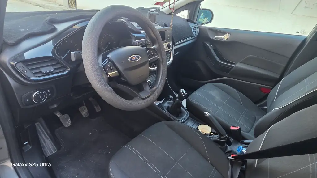 Ford FIESTA - Photo 8