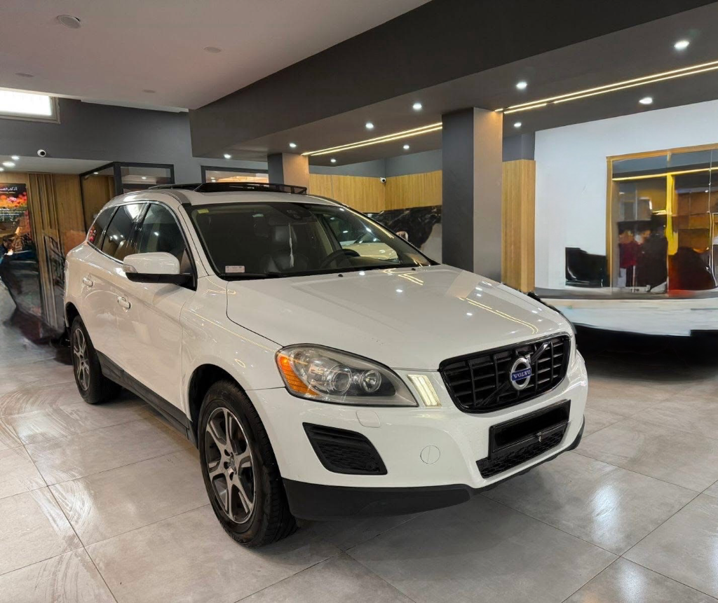 Volvo Xc60 - Photo 3