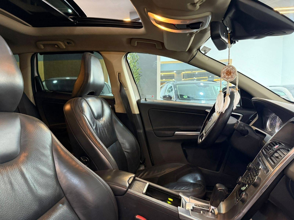 Volvo Xc60 - Photo 7