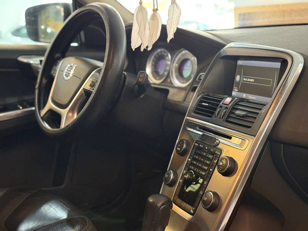Volvo Xc60 - Photo 8