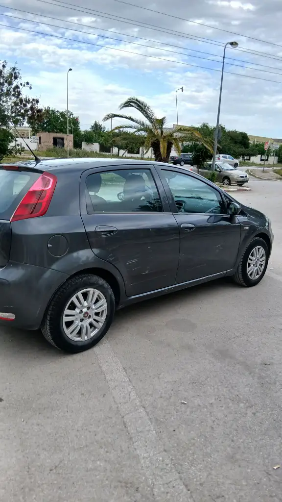 Fiat GRANDE PUNTO - Photo 6