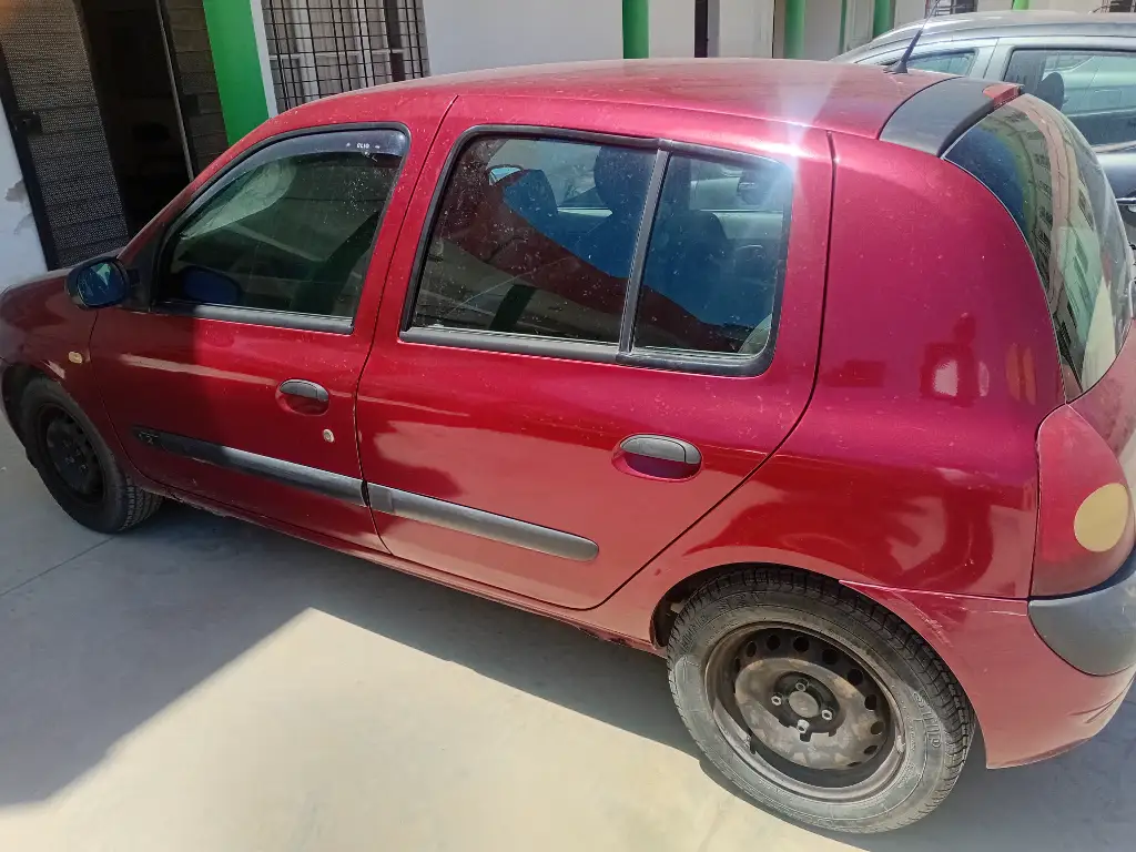 Renault Clio - Photo 4