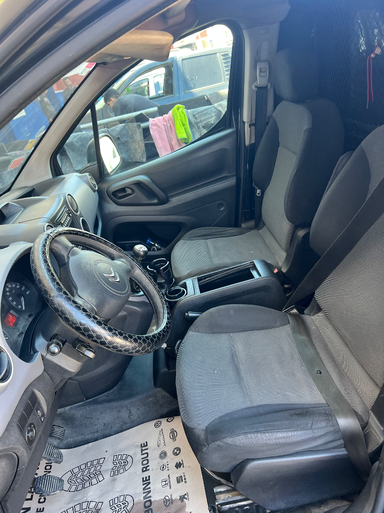 Citroen BERLINGO - Photo 4